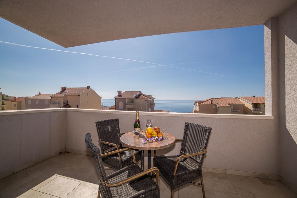 Apartments Kristina Makarska Room photo